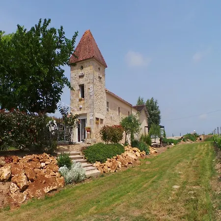 Ferienhaus Beautiful With Swimming Pool Monprimblanc